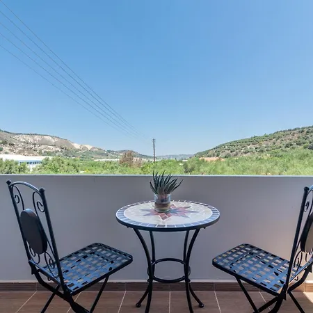 With Pool & Private Parking Holiday home *